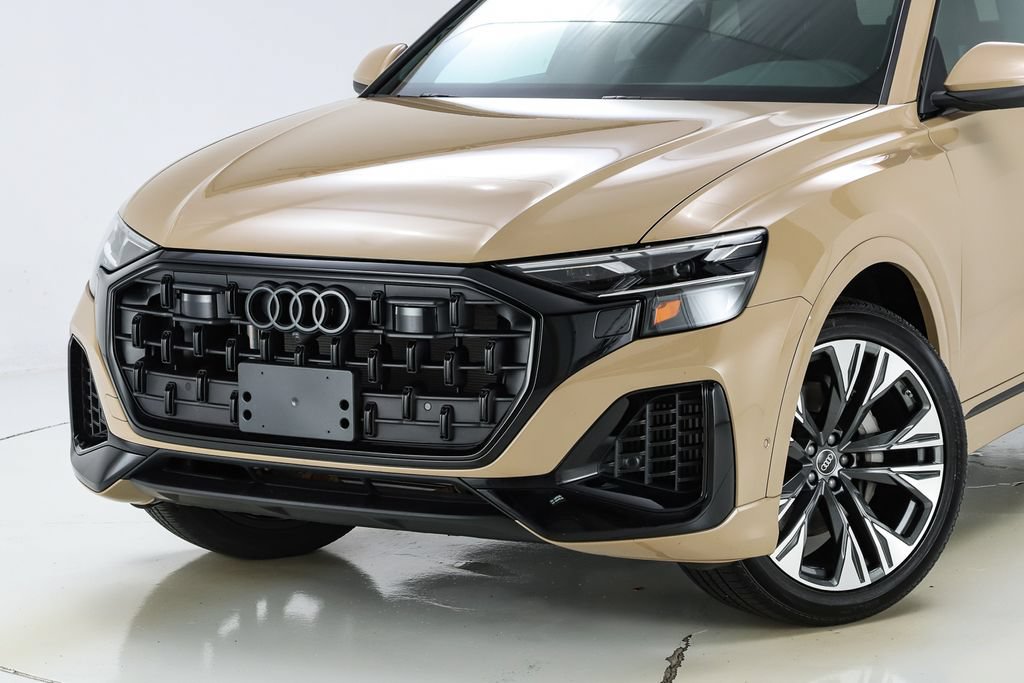 Used 2025 Audi Q8 Premium Plus AWD/4WD image 3