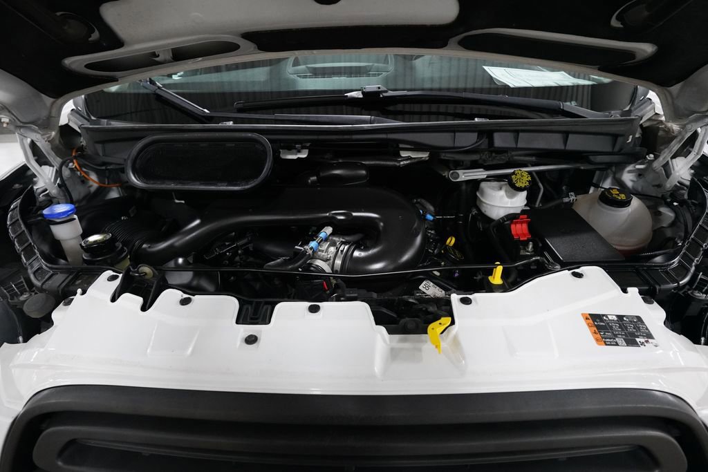 Used 2017 Ford Transit 150 XL image 3
