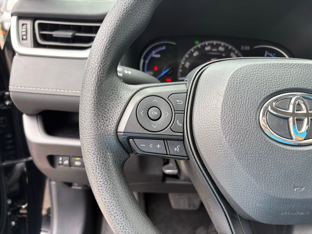 Used 2024 Toyota RAV4 XLE image 27