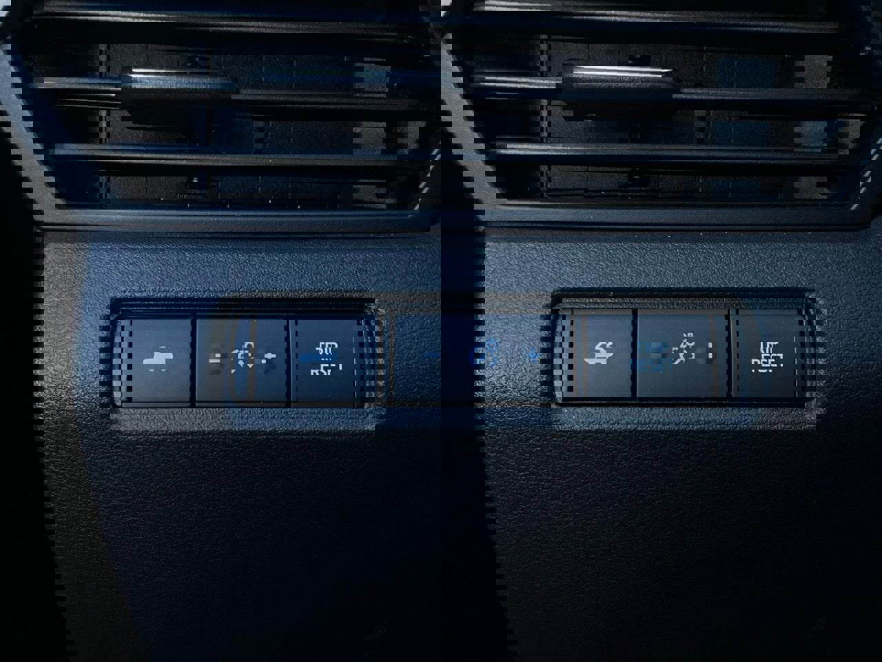 Used 2025 Nissan Altima 2.5 SV image 22