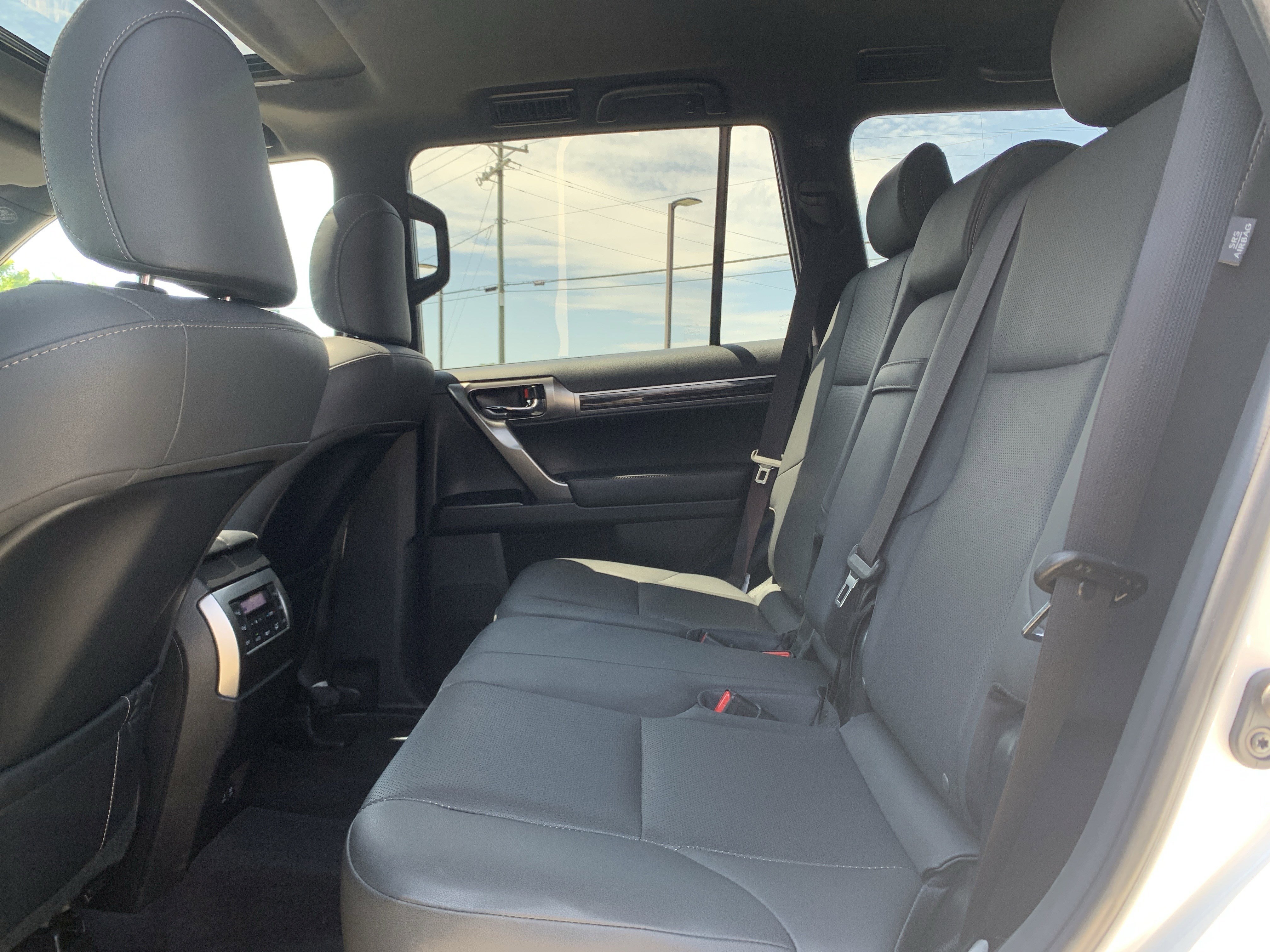 Used 2023 Lexus GX 460 Premium w/ Premium Package AWD/4WD image 32