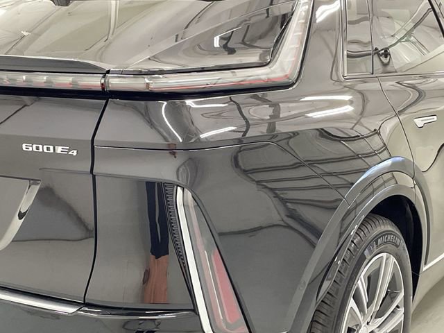 New 2026 Cadillac Lyriq Luxury image 16