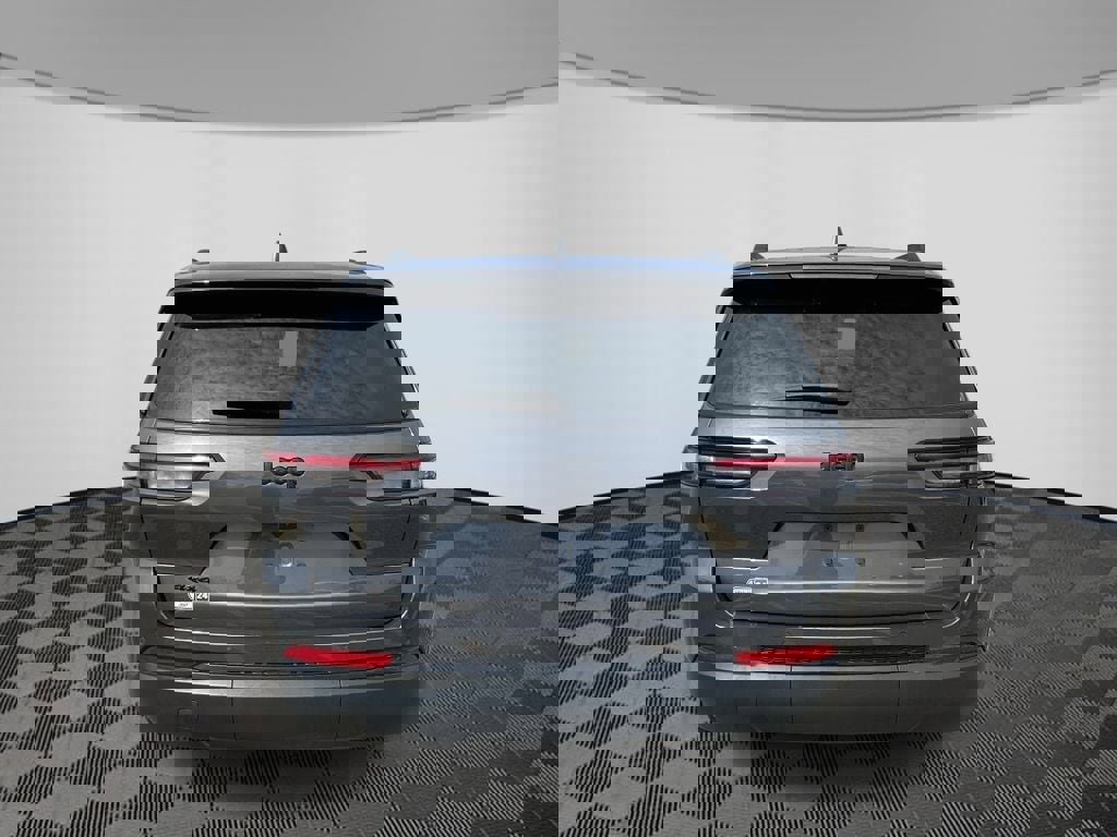 Certified 2023 Jeep Grand Cherokee L Laredo AWD/4WD image 6