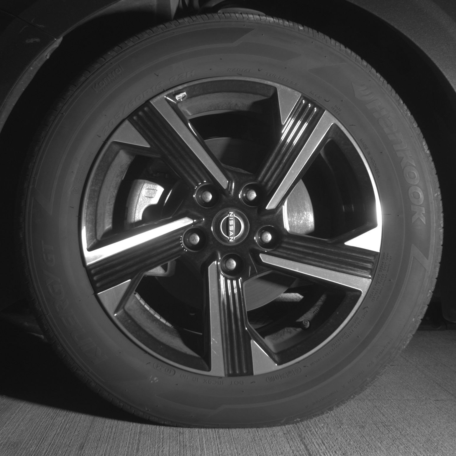 Used 2025 Nissan Sentra SV FWD image 9