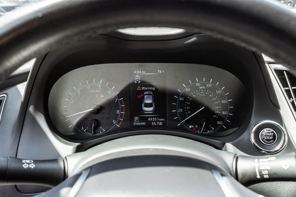 Used 2022 INFINITI Q50 Luxe AWD/4WD image 14