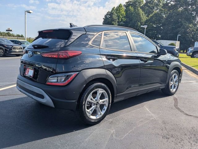 Used 2022 Hyundai Kona SEL FWD image 3