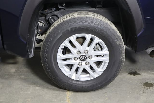 Used 2023 Toyota Tundra SR5 w/ SR5 Convenience Package AWD/4WD image 38