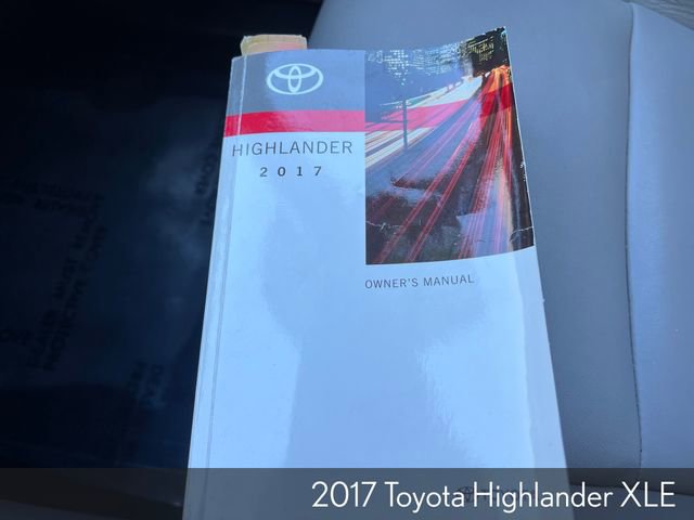 Used 2017 Toyota Highlander XLE AWD/4WD image 31