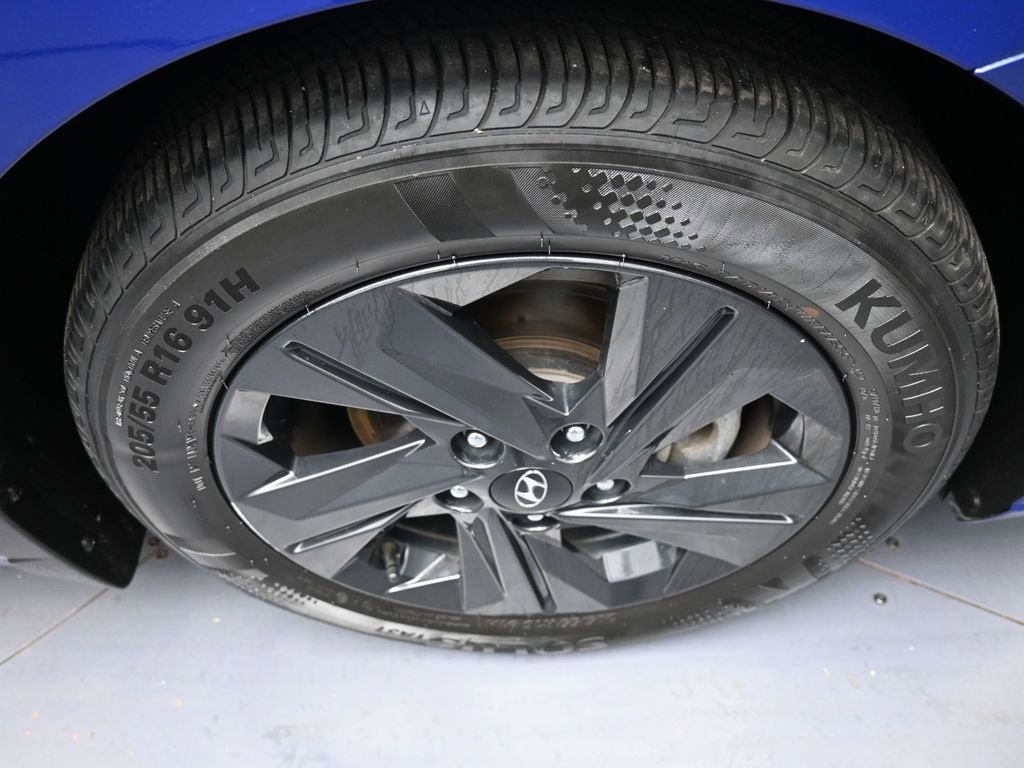 Certified 2023 Hyundai Elantra SEL image 13