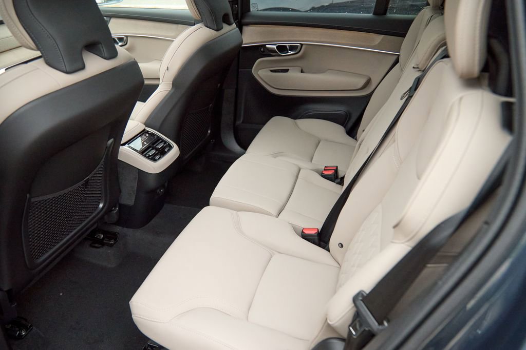 New 2026 Volvo XC90 B5 Plus w/ Protection Package image 19