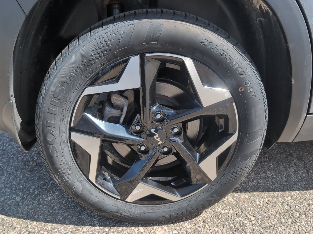 Used 2024 Kia Seltos EX image 24