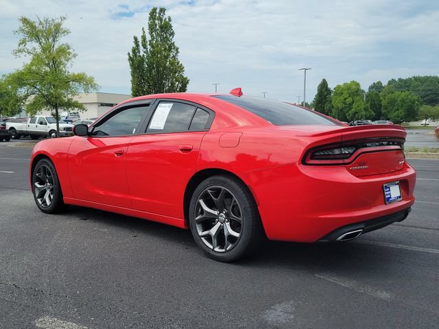 Used 2015 Dodge Charger SXT RWD image 6
