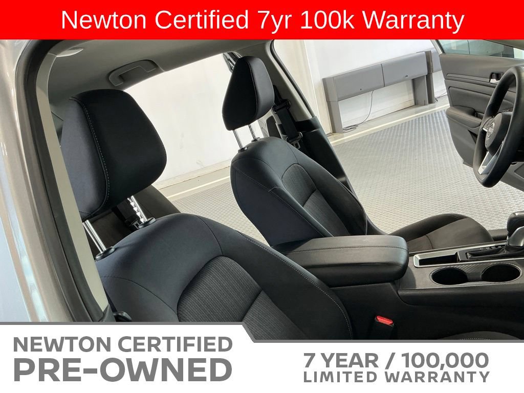 Used 2025 Nissan Altima 2.5 SV FWD image 15
