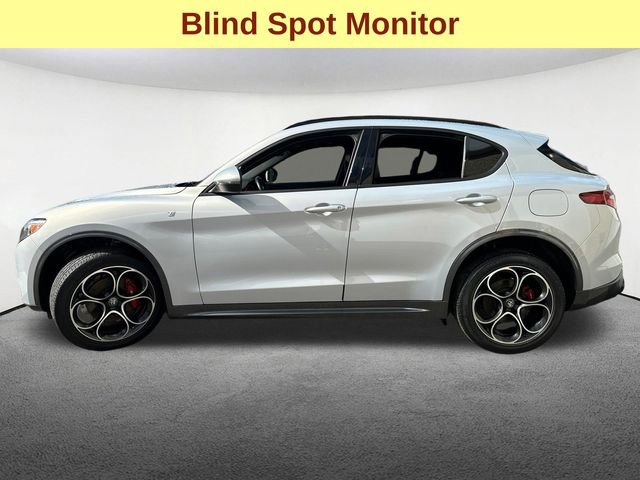 Used 2022 Alfa Romeo Stelvio Ti image 6