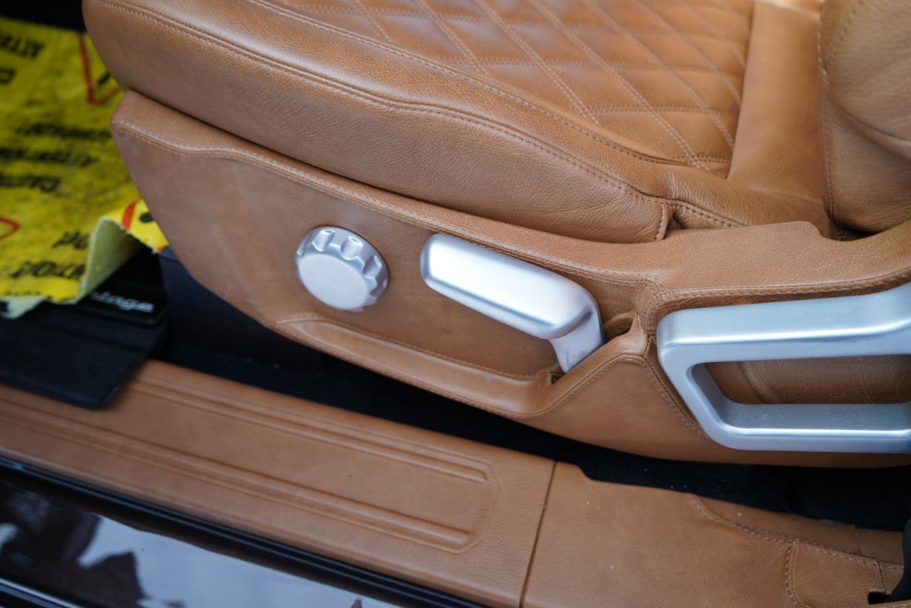 Used 2025 Ford Bronco Badlands image 36