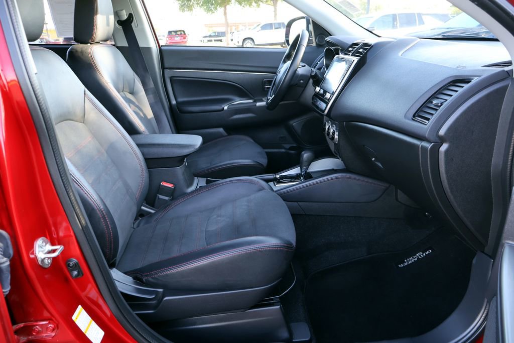 Used 2025 Mitsubishi Outlander Sport ES AWD/4WD image 20
