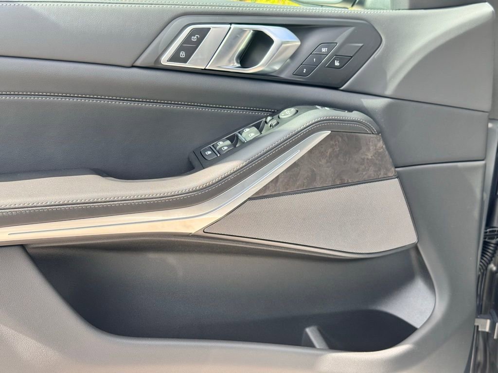 Used 2026 BMW X5 xDrive40i w/ Climate Comfort Package image 15