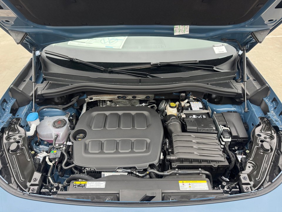 New 2026 Volkswagen Tiguan SE AWD/4WD image 16