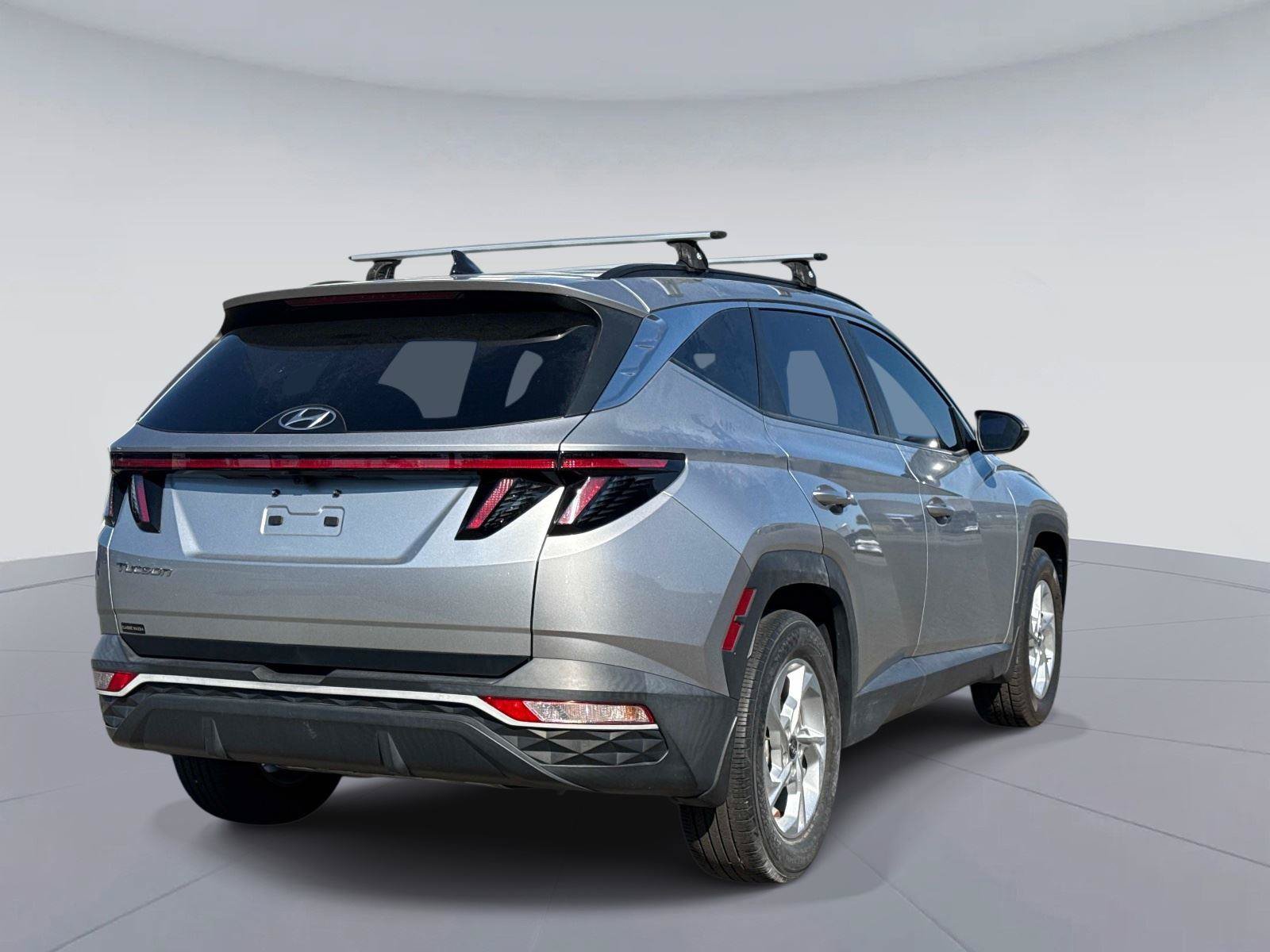 Used 2023 Hyundai Tucson SEL FWD image 3