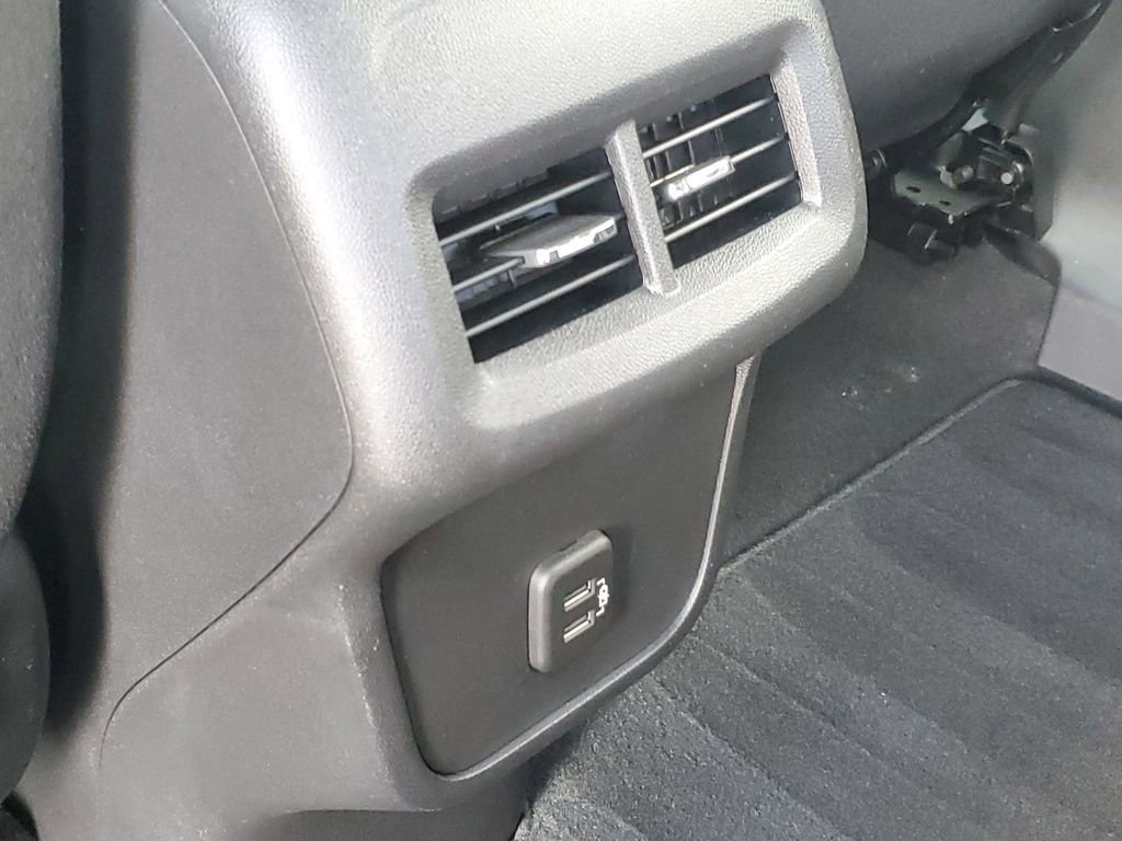 Used 2020 Chevrolet Equinox LT image 31