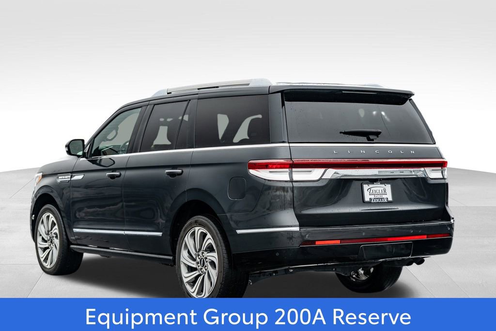 Used 2023 Lincoln Navigator Reserve image 5