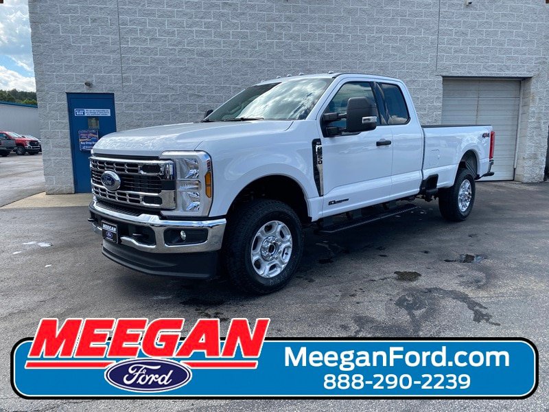 New 2026 Ford F350 XLT w/ Snow Plow/Camper Package