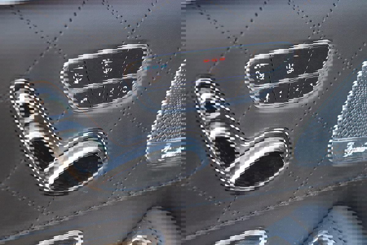 Used 2015 Mercedes-Benz S 63 AMG 4MATIC Sedan w/ Driver Assistance Package image 61