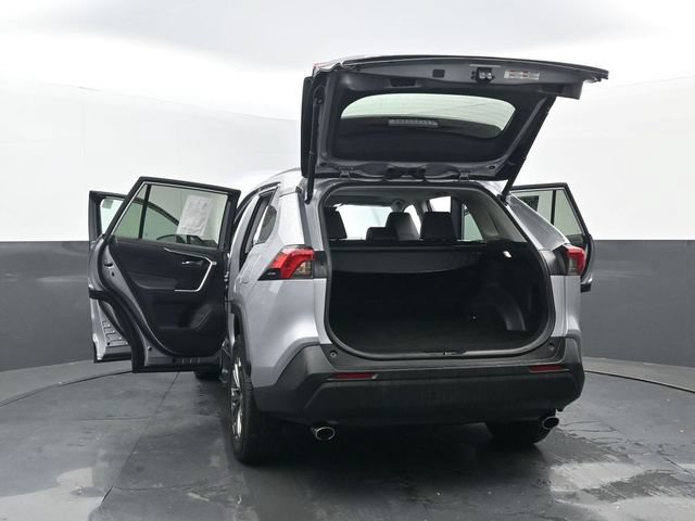 Used 2022 Toyota RAV4 XLE Premium AWD/4WD image 37