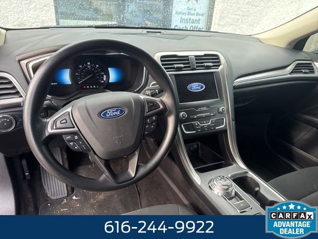Used 2019 Ford Fusion SE image 10