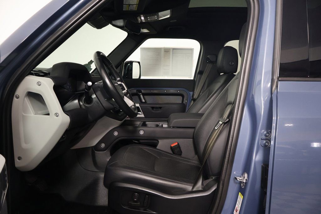 Used 2023 Land Rover Defender 110 SE image 10