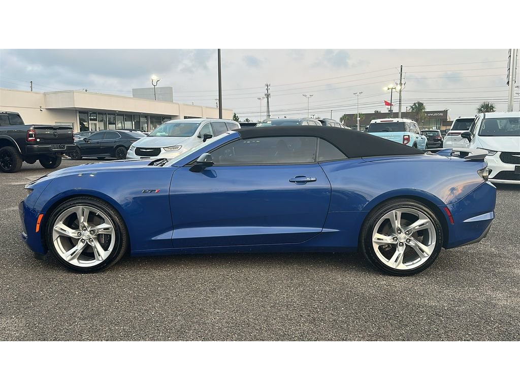Used 2021 Chevrolet Camaro LT RWD image 3