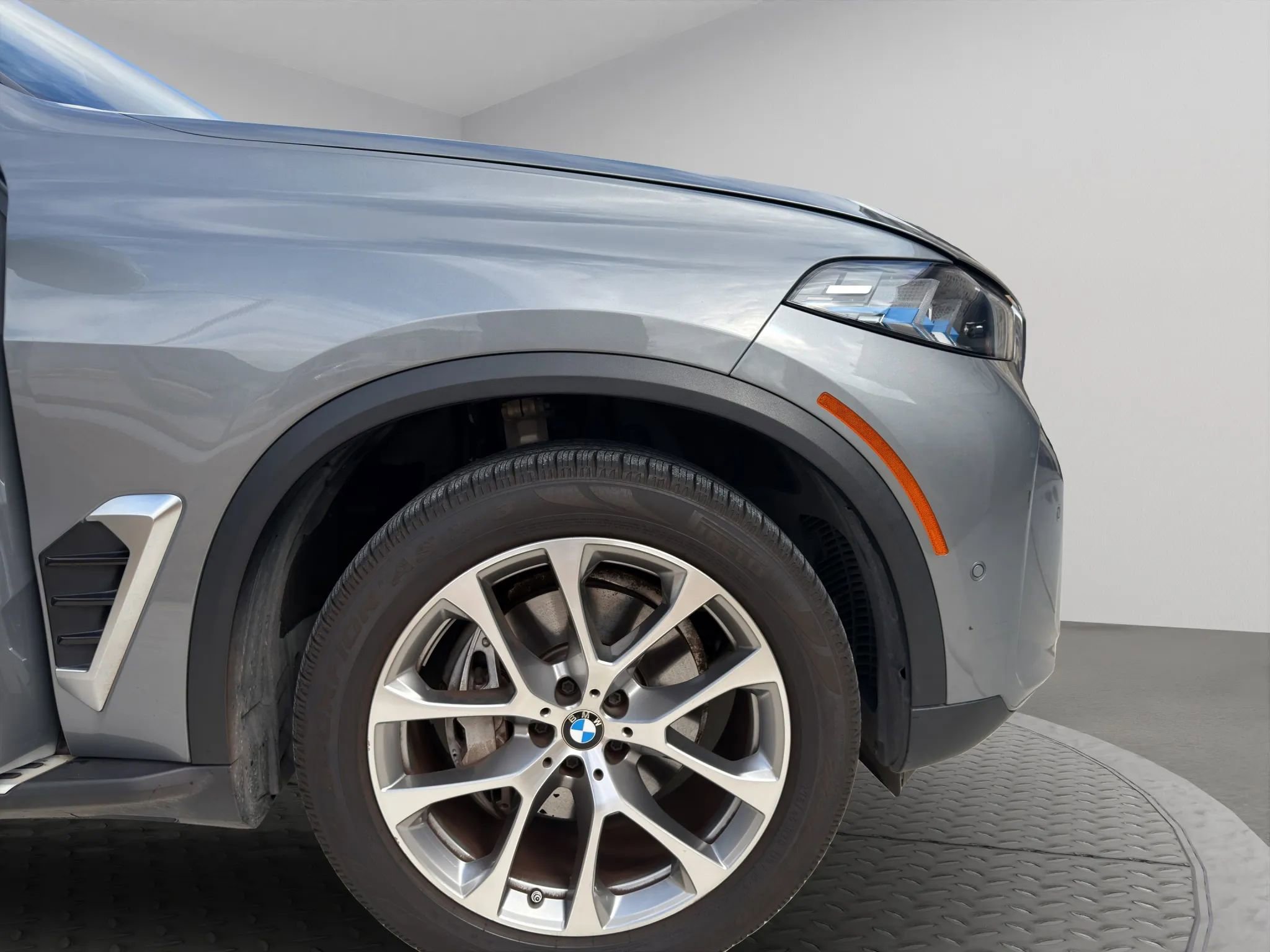 Used 2024 BMW X5 sDrive40i w/ Premium Package RWD image 27