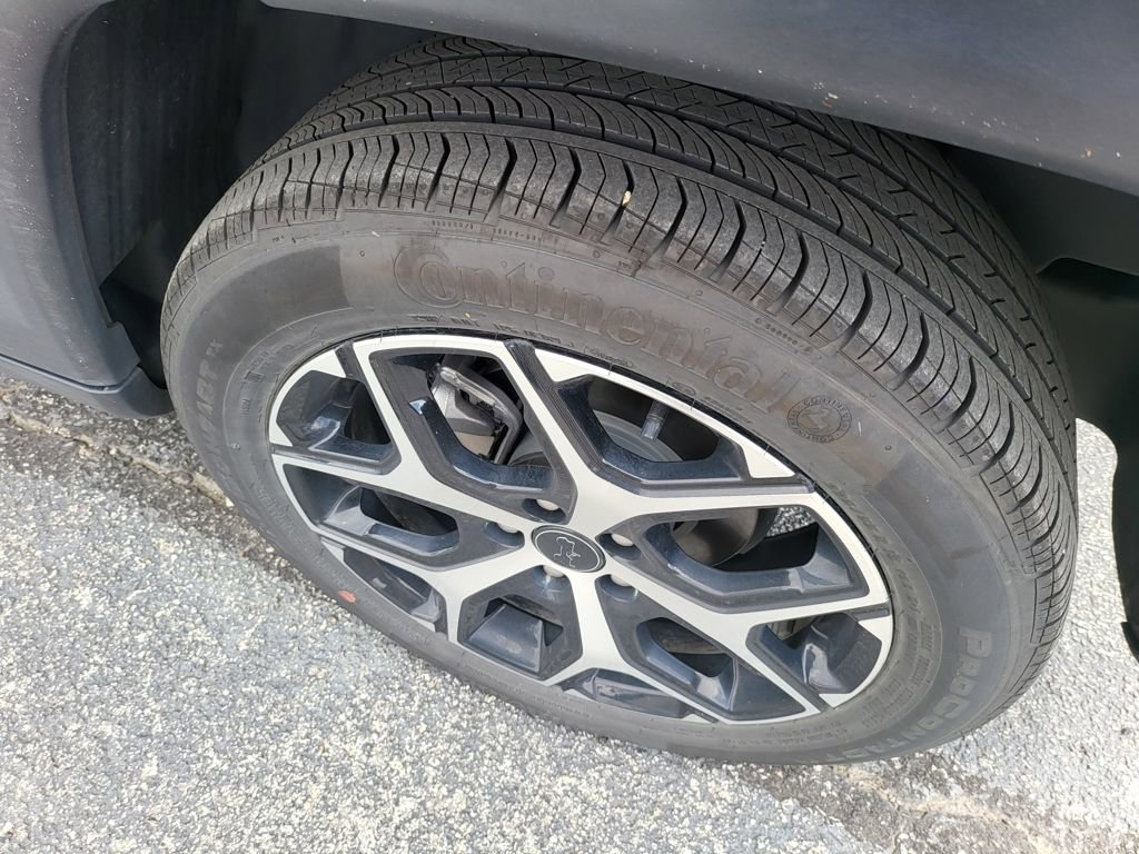 Used 2025 Jeep Compass Limited image 6