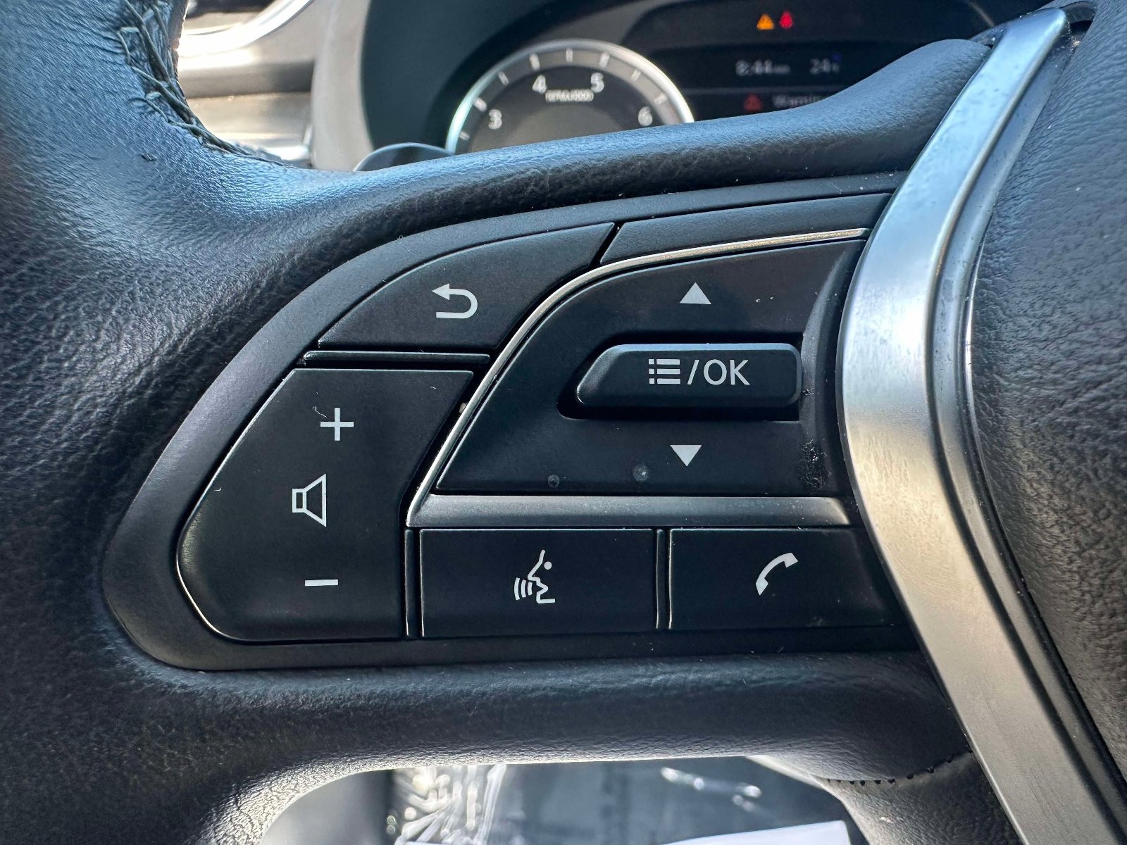 Used 2024 INFINITI QX50 Luxe image 18