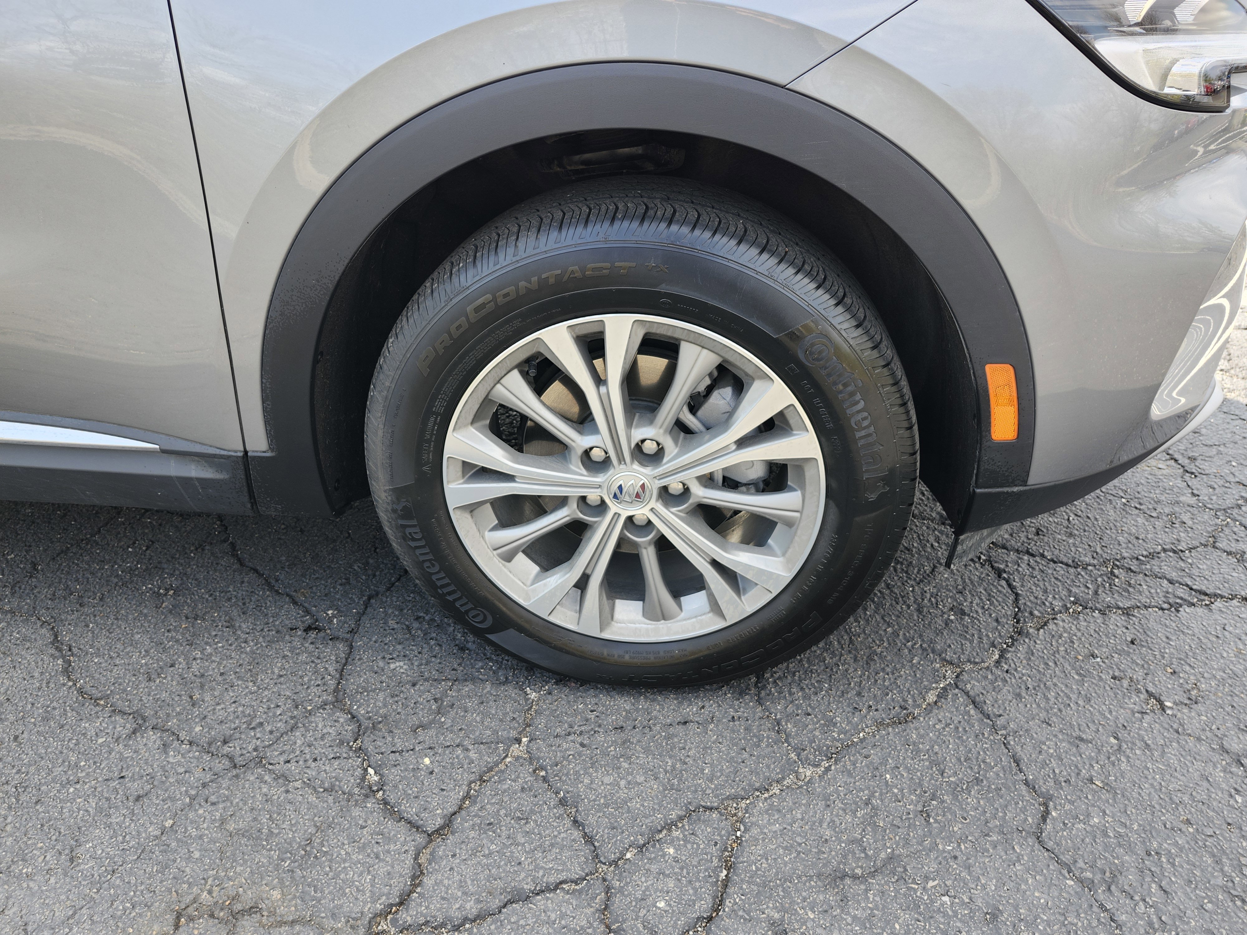 Used 2023 Buick Envision Preferred image 12