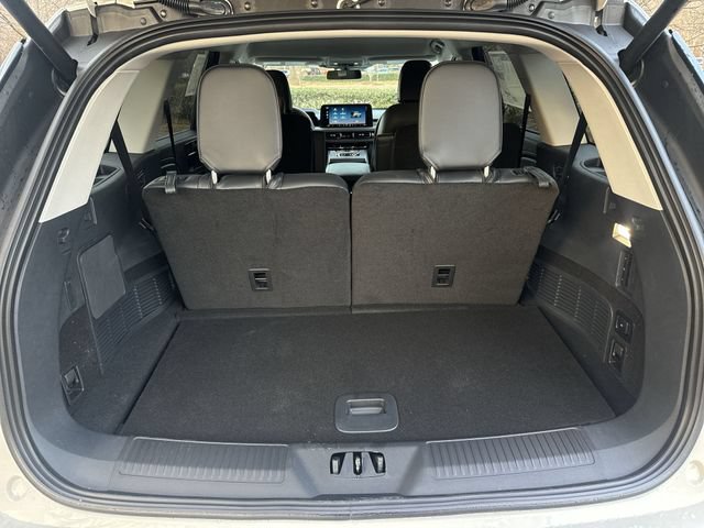 New 2026 Lincoln Aviator AWD image 25