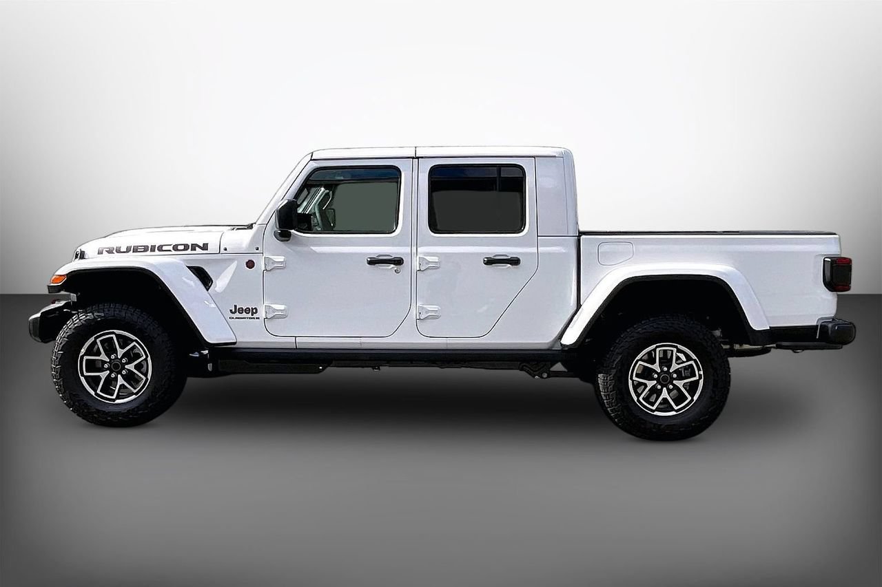 New 2026 Jeep Gladiator Rubicon w/ Steel Power Dome Hood Package AWD/4WD image 5