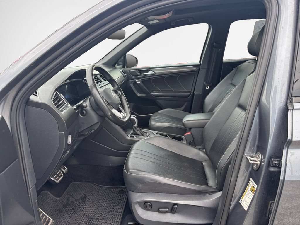 Used 2024 Volkswagen Tiguan SE R-Line AWD/4WD image 11