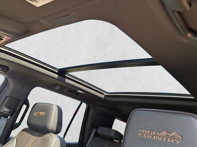 New 2026 Chevrolet Tahoe High Country AWD/4WD image 17