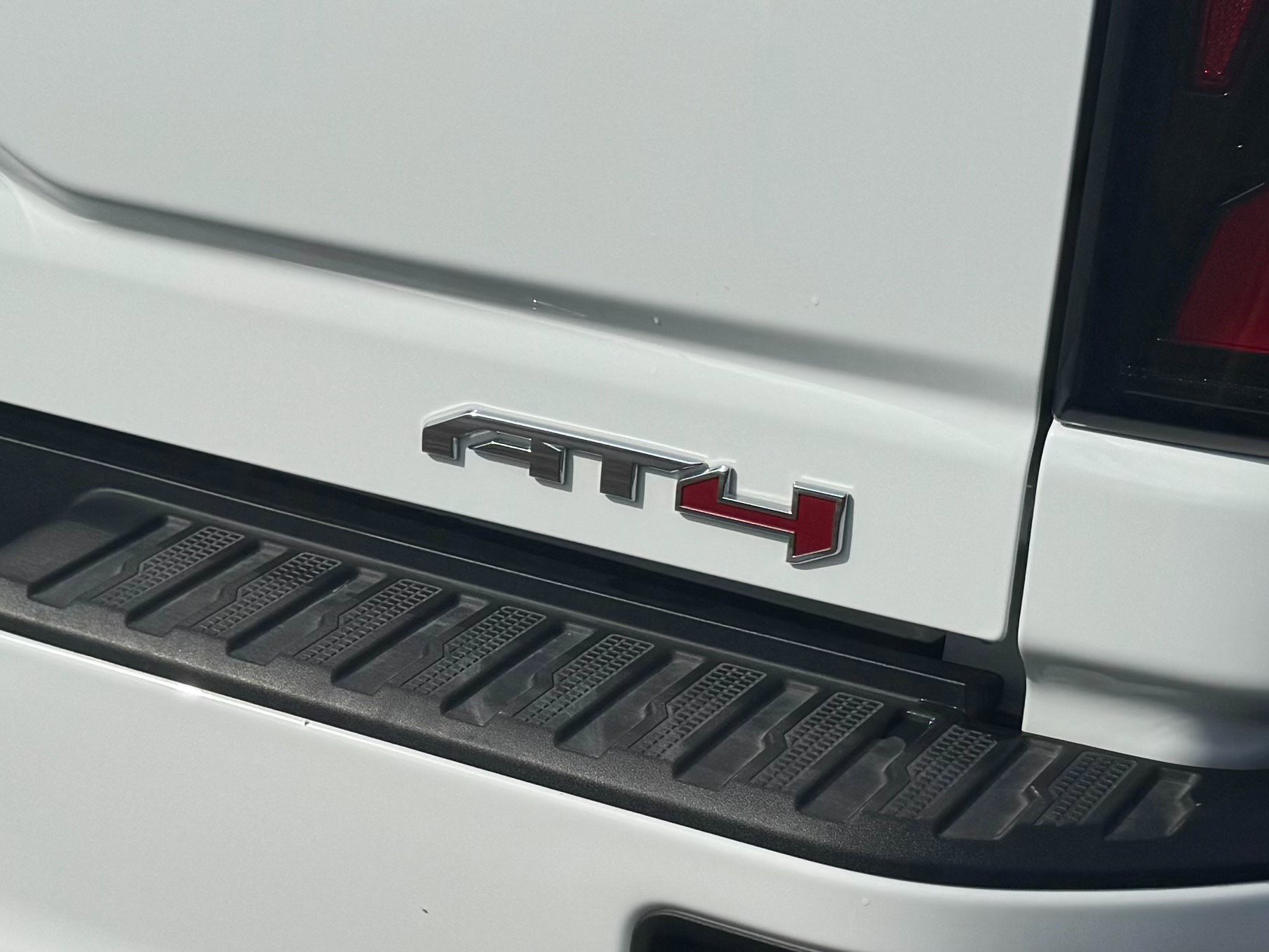 Used 2024 GMC Sierra 2500 AT4 w/ AT4 Preferred Package image 89