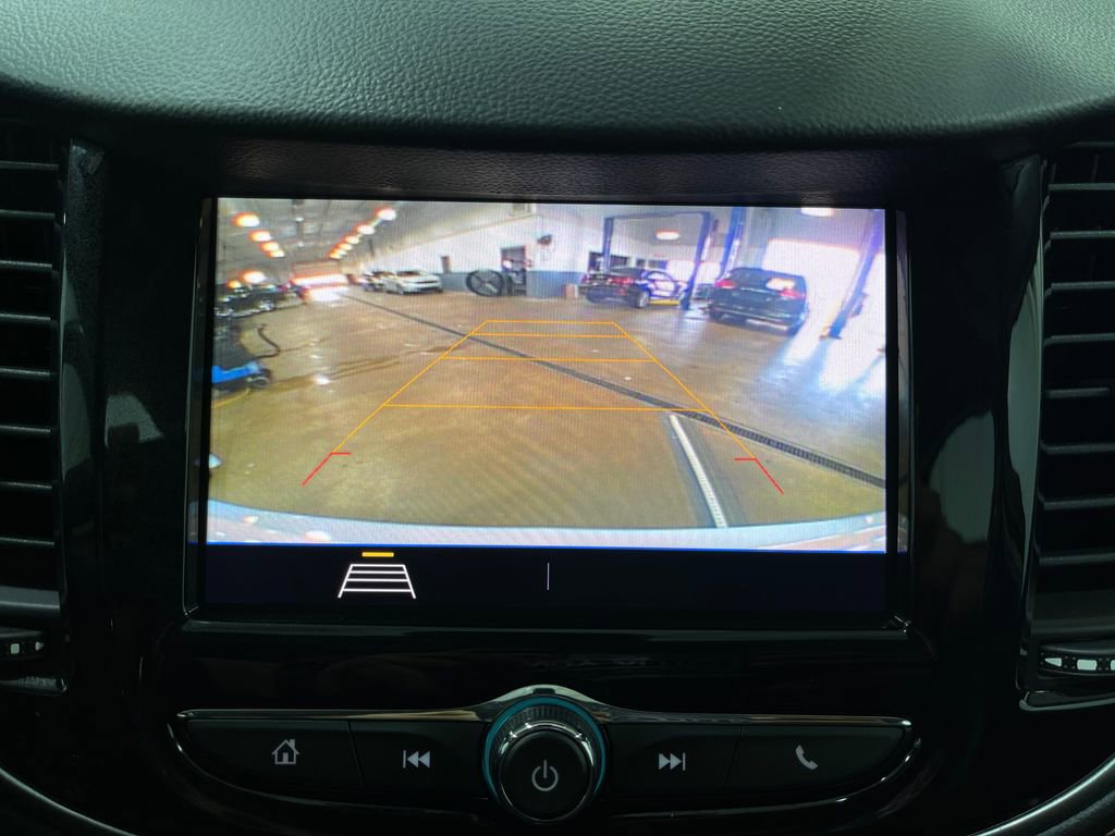 Used 2020 Chevrolet Trax LT w/ Driver Confidence Package image 10
