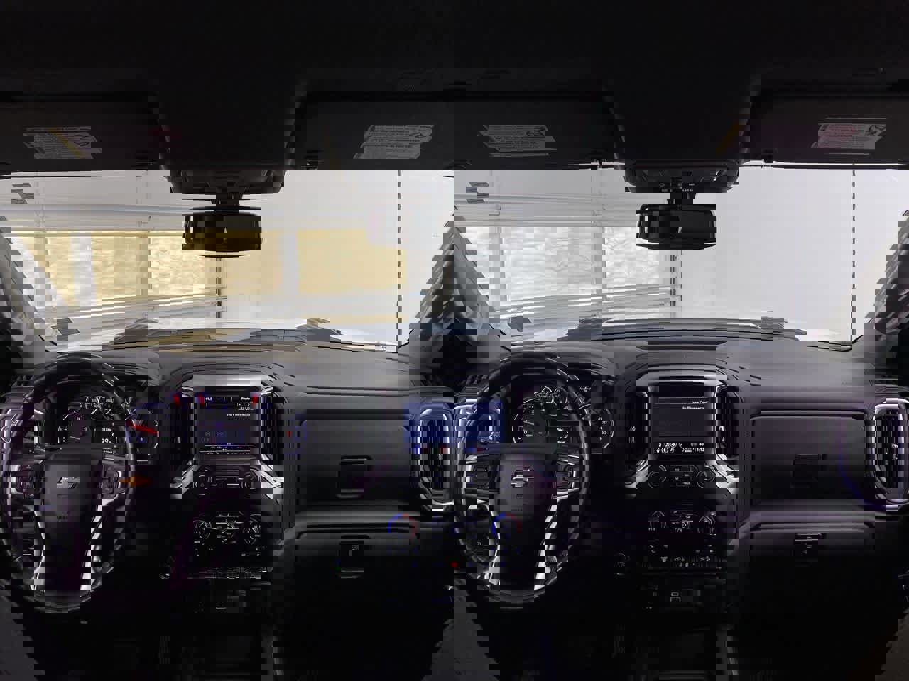 Used 2021 Chevrolet Silverado 2500 LTZ w/ LTZ Convenience Package image 13