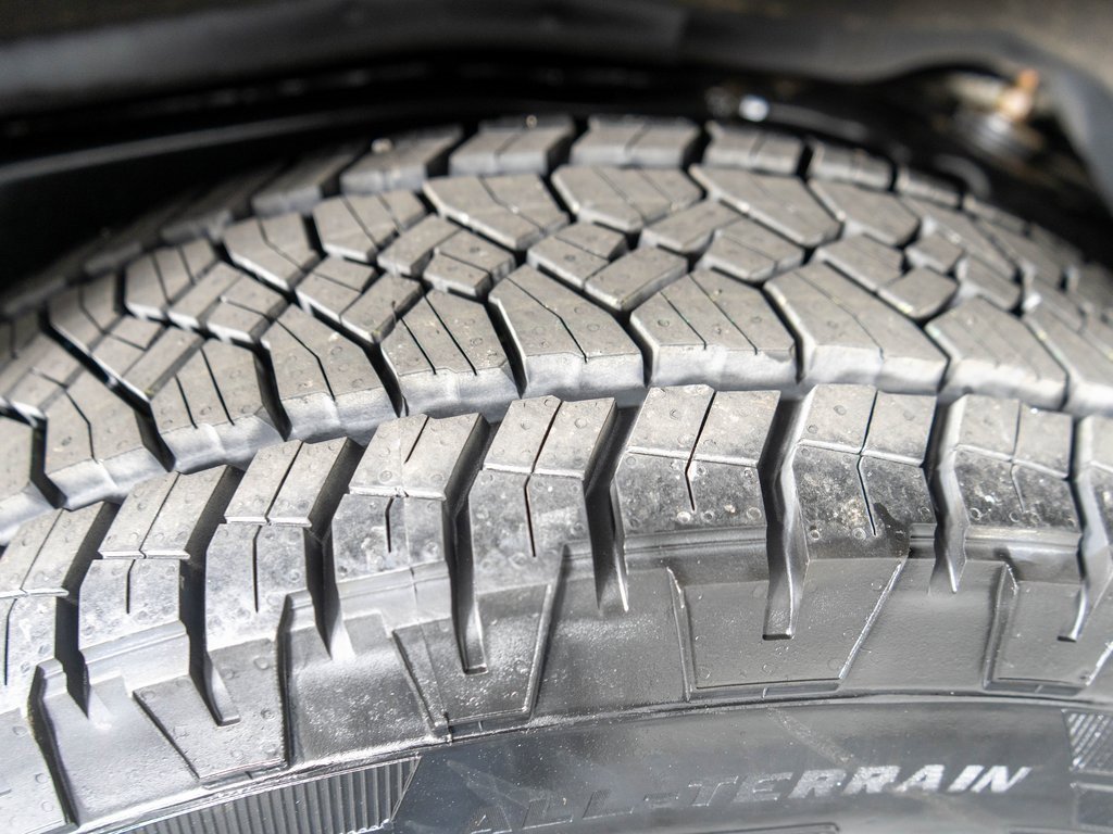 Used 2018 Toyota 4Runner TRD Off-Road Premium image 31