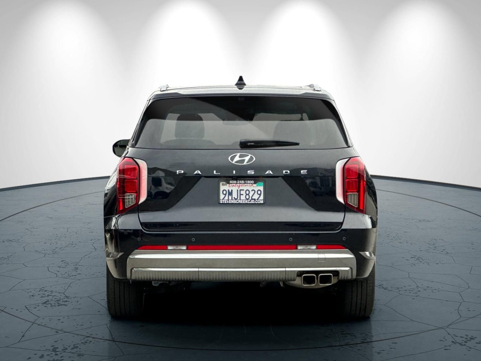 Used 2024 Hyundai Palisade Calligraphy FWD image 5