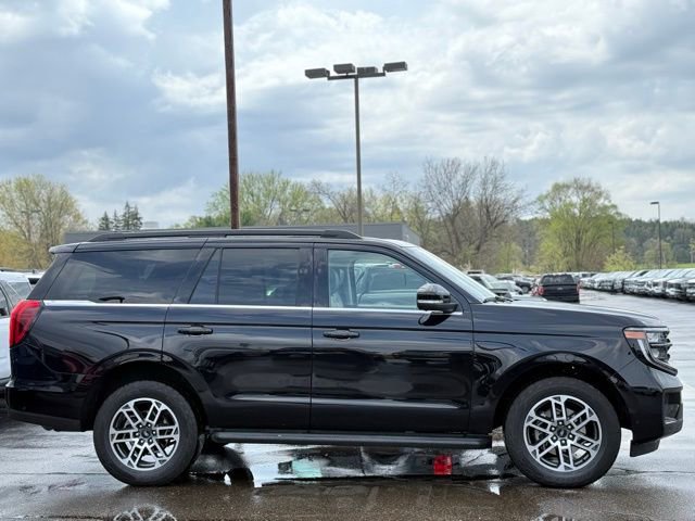 Used 2025 Ford Expedition Active AWD/4WD image 38