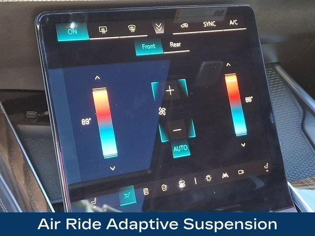 Used 2025 Cadillac Escalade Sport Platinum w/ LPO, Floor Liner Package AWD/4WD image 18