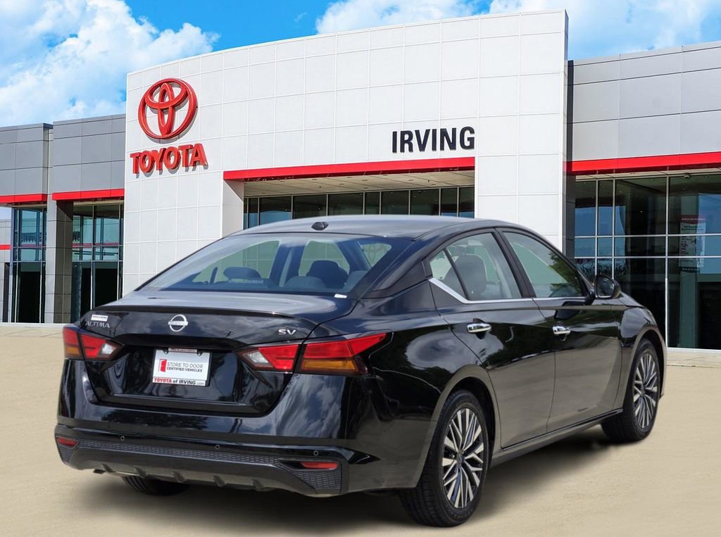 Used 2024 Nissan Altima 2.5 SV FWD image 4