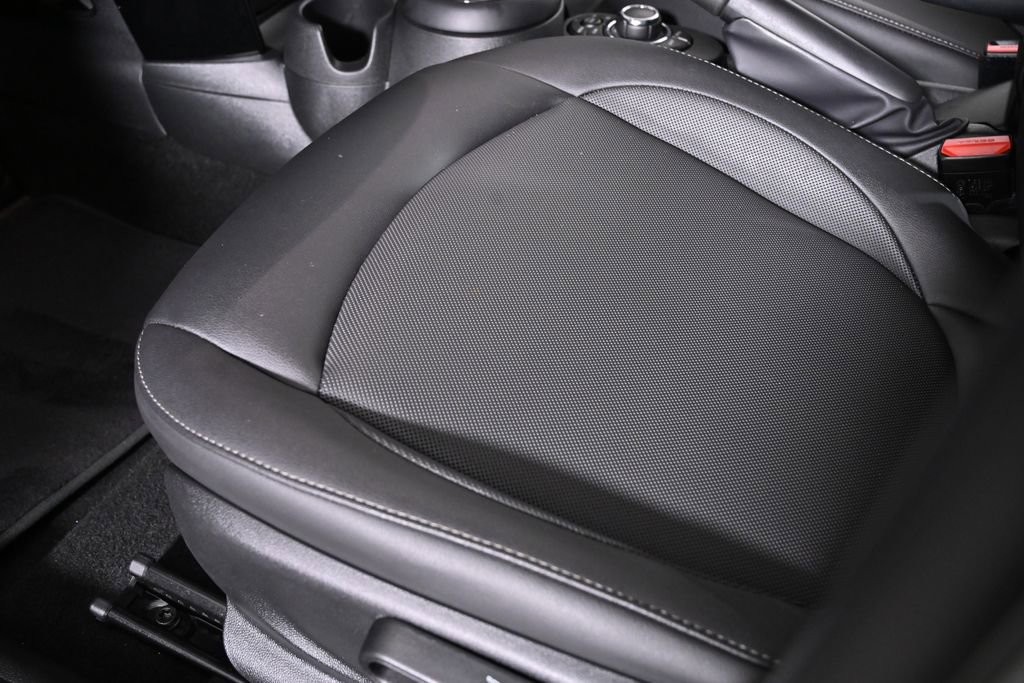 Certified 2023 MINI Cooper 4-Door Hardtop image 26