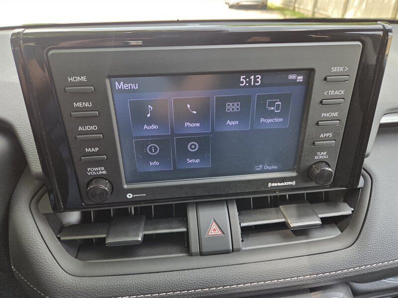 Used 2022 Toyota RAV4 LE AWD/4WD image 19