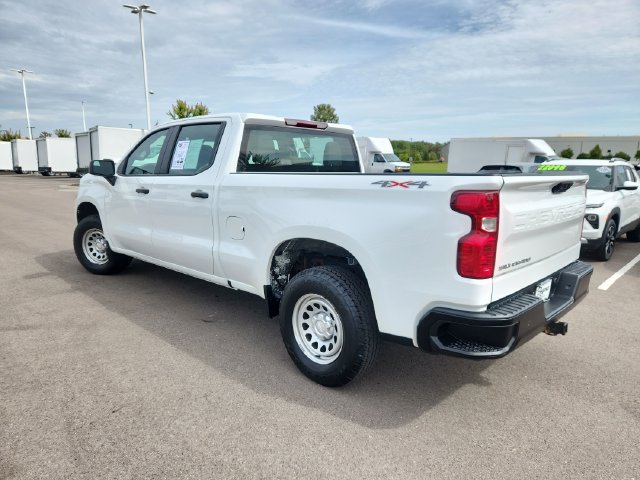 Used 2022 Chevrolet Silverado 1500 W/T w/ Trailering Package AWD/4WD image 5